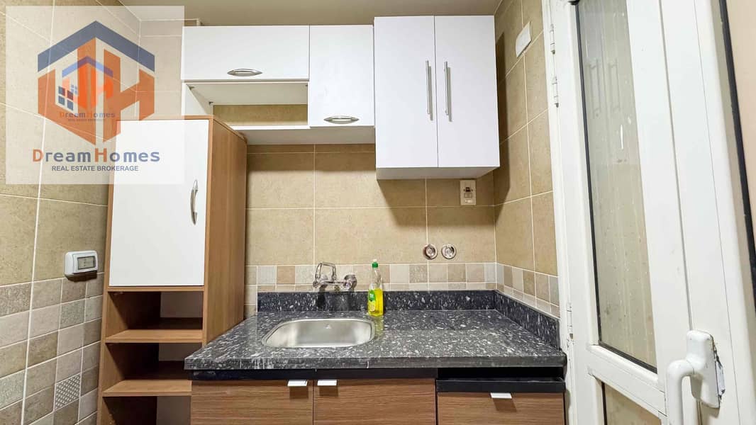 5 4d553bef-6163-44c4-aae0-bf311f03563f. jpg