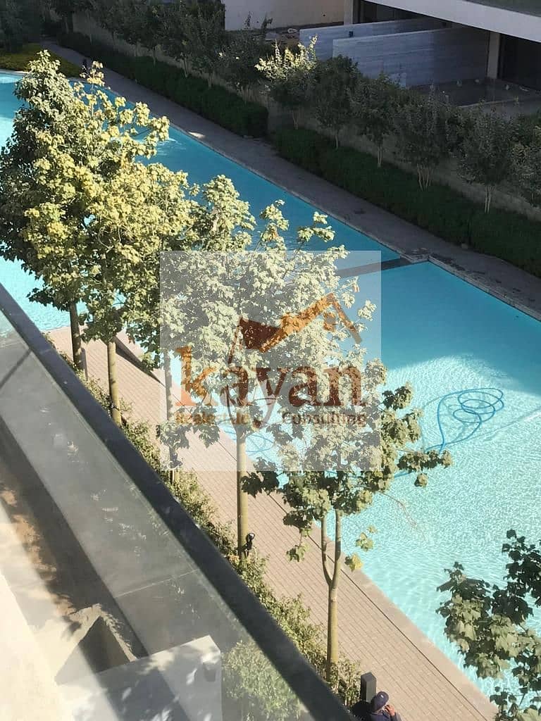 4 8bfea01f-fb06-4e3e-88d0-22a4e66b2e4e. jpg