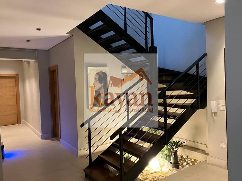 10 e524eee0-648c-43d7-863b-2aa1e70b81e4. jpg