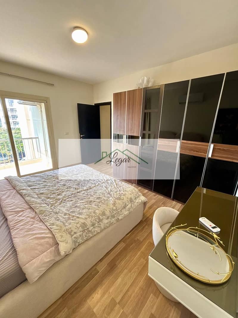 4 8984bea5-a873-4392-94d9-602a855f3585. jpg