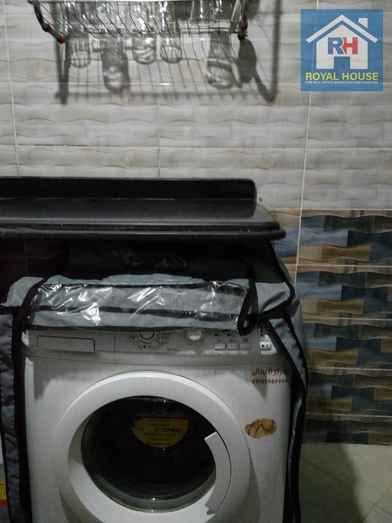 8 2b38a83f-0d83-4872-b488-37cddfdc9e59. jpg