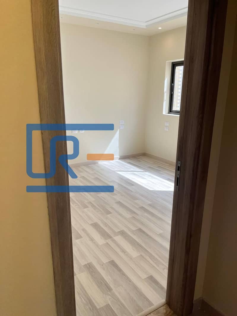 10 72631428-62ef-4672-b43a-ef94af261176. jpeg