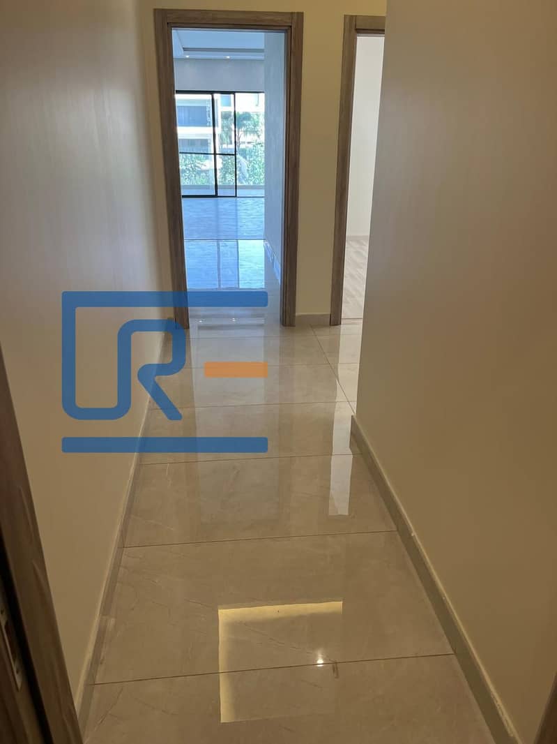 12 c14f279e-0bf1-4c53-b4c6-fbe246306a59. jpeg