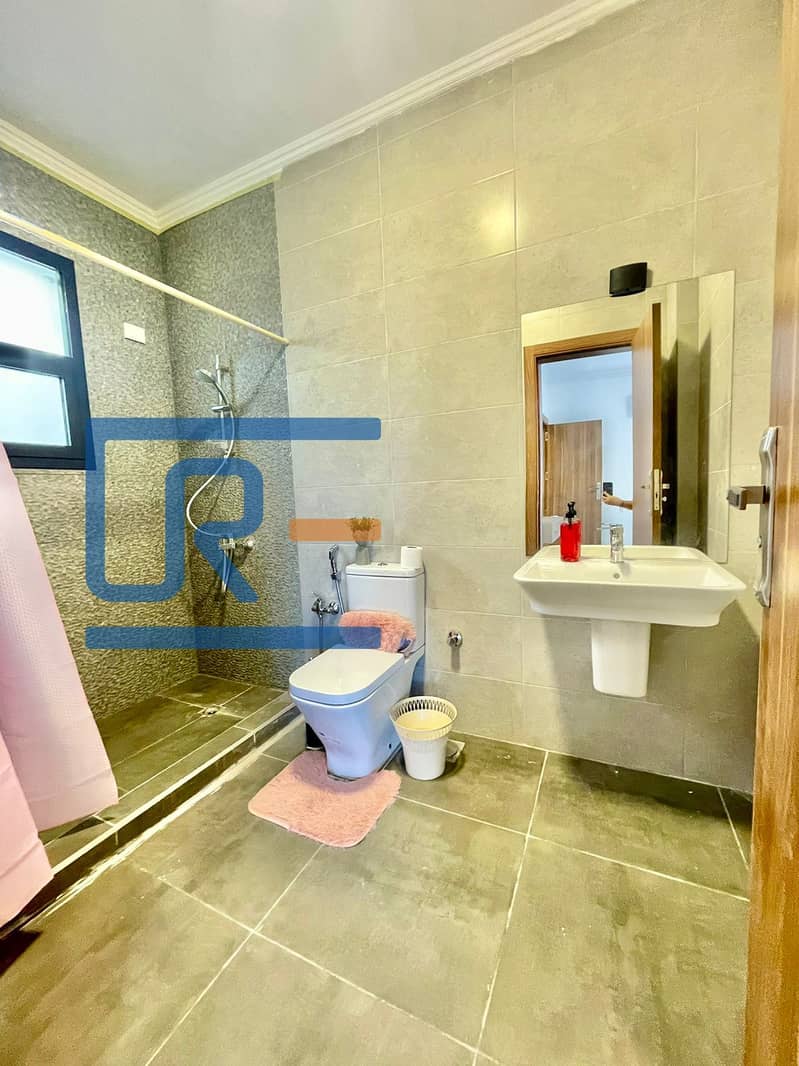 11 e311a8c3-f575-419b-b008-265eb6a85f48. jpg