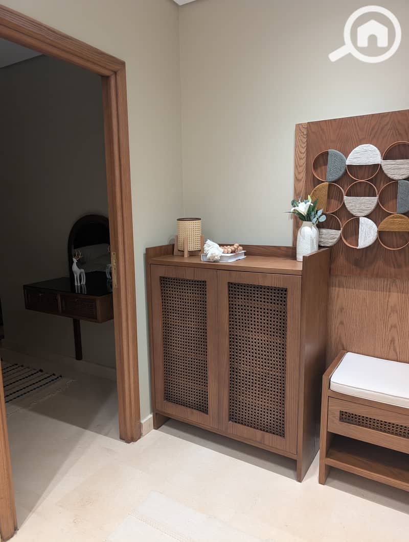 9 5cd937e1-1ab5-449d-9f96-8377a9cf42c3. jpeg