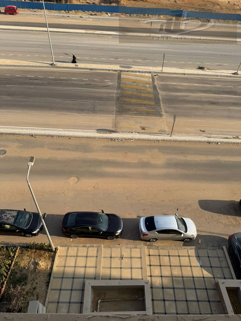 8 9bf1cb2f-b12b-4e01-837e-e0c5fdf133d3. jpeg