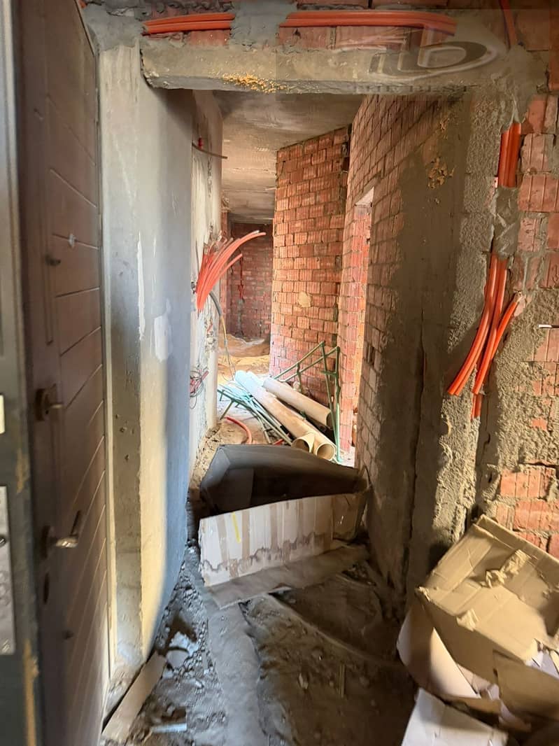 11 377b43d0-b0aa-4ef9-85ec-743fa7044160. jpeg