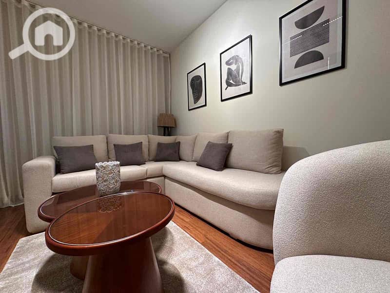 2 b86c1c89-bf87-478b-a6b5-55f2b07fcd08. jpg