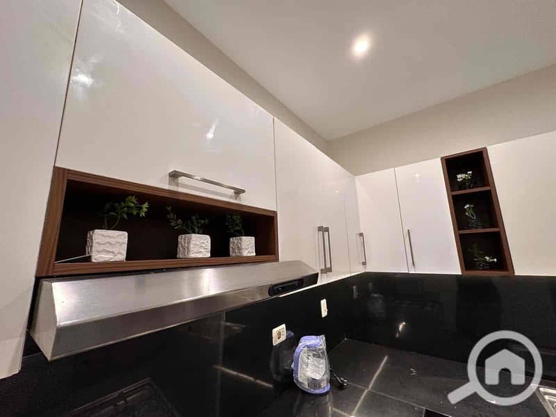 22 418ee9dc-7442-4742-a6fe-f2342224a057. jpg