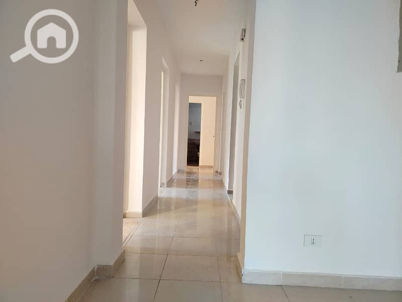 10 bb70af6c-0e68-4717-ac26-f7377b656624. jpg