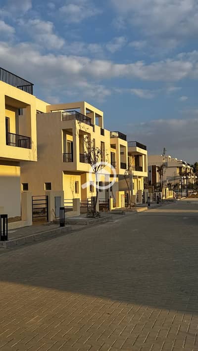 توين هاوس 4 غرف نوم للبيع في الشيخ زايد، الجيزة - IMG-20250625-WA0065. jpg