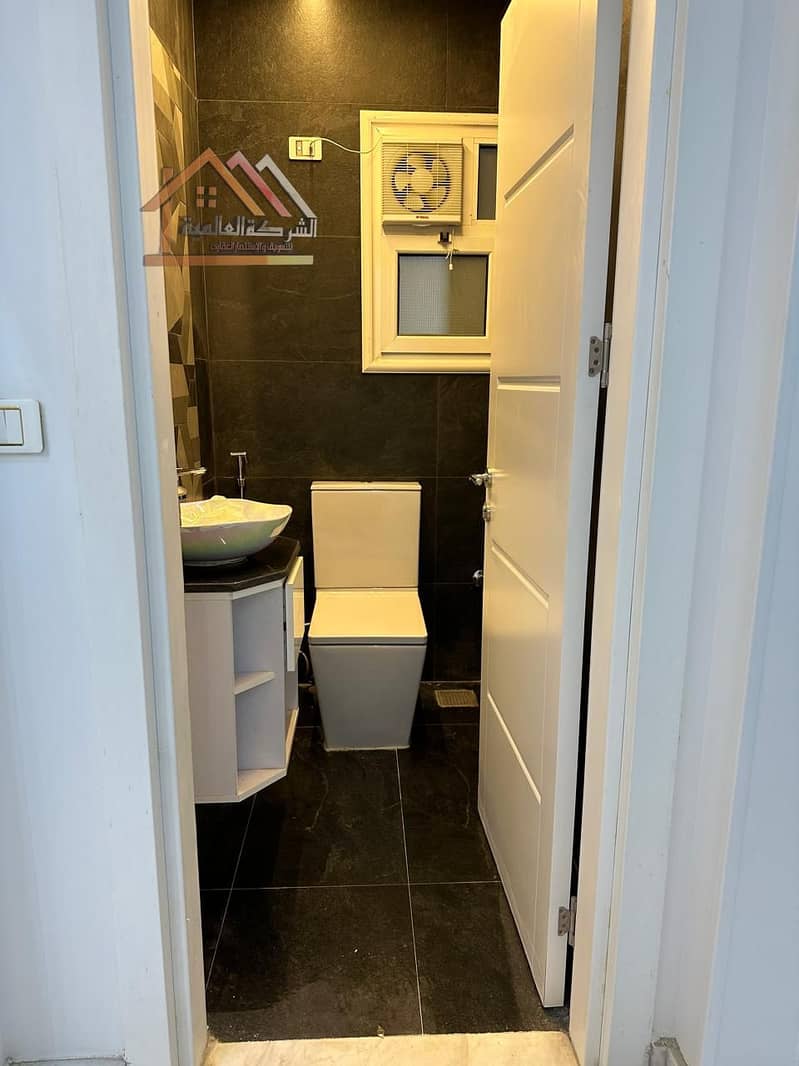 25 a367c0a8-79ae-438d-bc26-8f7fe111428e. jpg