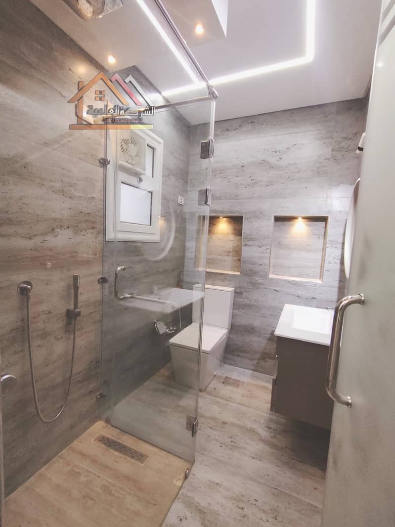 31 dddf243e-569b-4700-8b36-910193ec54c6. jpeg