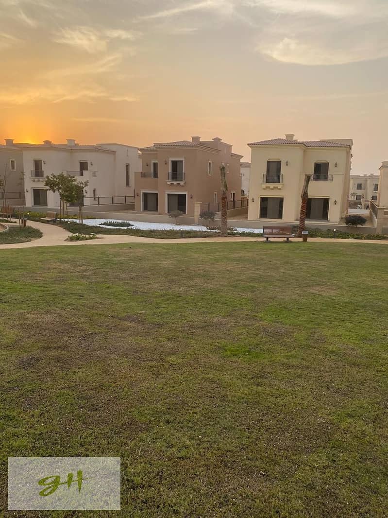 4 83dd730a-4869-4a1b-b2b4-681437bc8891. jpg