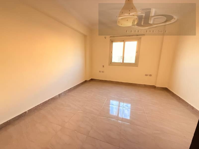 9 15fa59f9-3f64-445c-9d88-57cd3c30dcae. jpeg