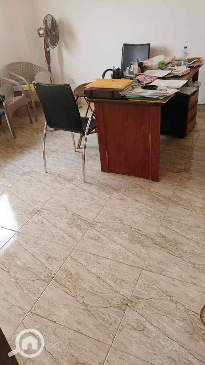 5 3ea0187f-c39f-43d8-8a5f-c0a93c36ce6b. jpg