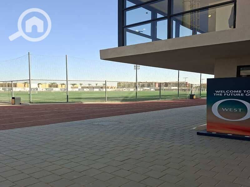 10 cff76885-5dd7-41e9-ba73-ca8d44e26504. jpg