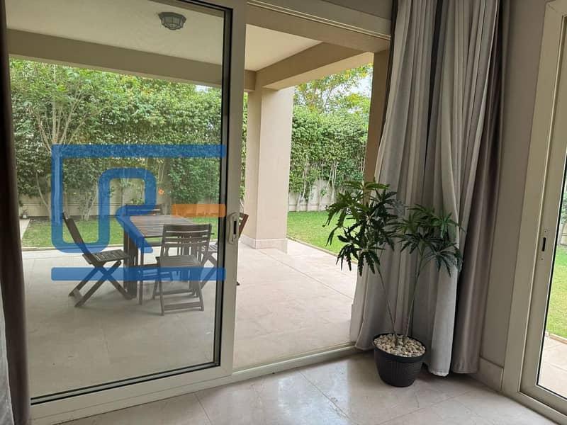 13 bee6dd7b-9221-4fcc-828b-4e7a065efc6a. jpeg