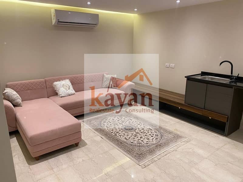 9 fdd0524e-1424-4c2f-8ff5-b5fa275f2051. jpg