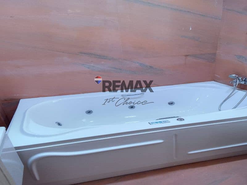 14 d352dc6e-b2f2-49f7-a3aa-96fe4bac9075. jpg