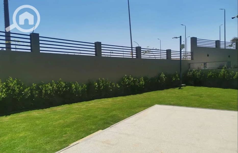 3 6050639-a4e2fo_1400x900_1400x900. jpg