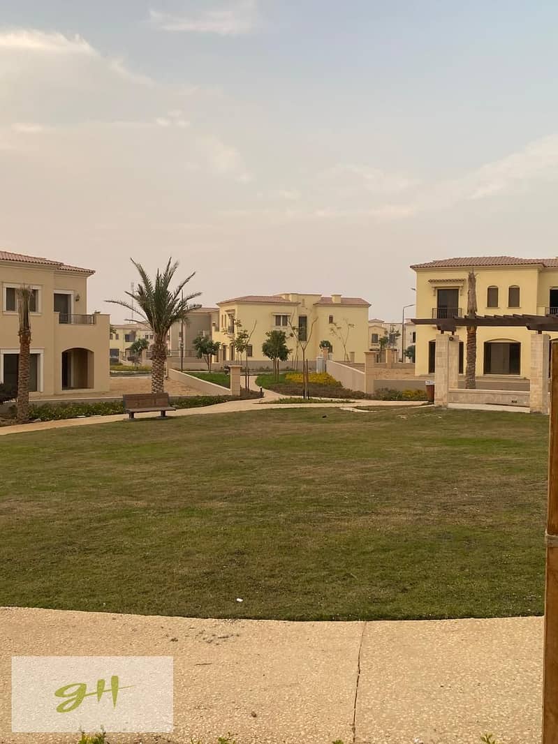 15 efdf7c60-d971-483f-9459-9dfe2a18f015. jpg