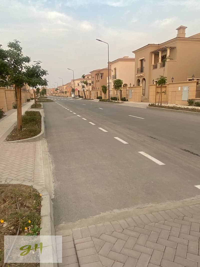 18 fef1b52c-a3b9-42c2-a25a-5bdadde75a3f. jpg