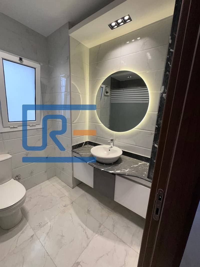 8 99c1cb8a-52dc-4a4e-b6ac-c7b5f0b8e4e7. jpg