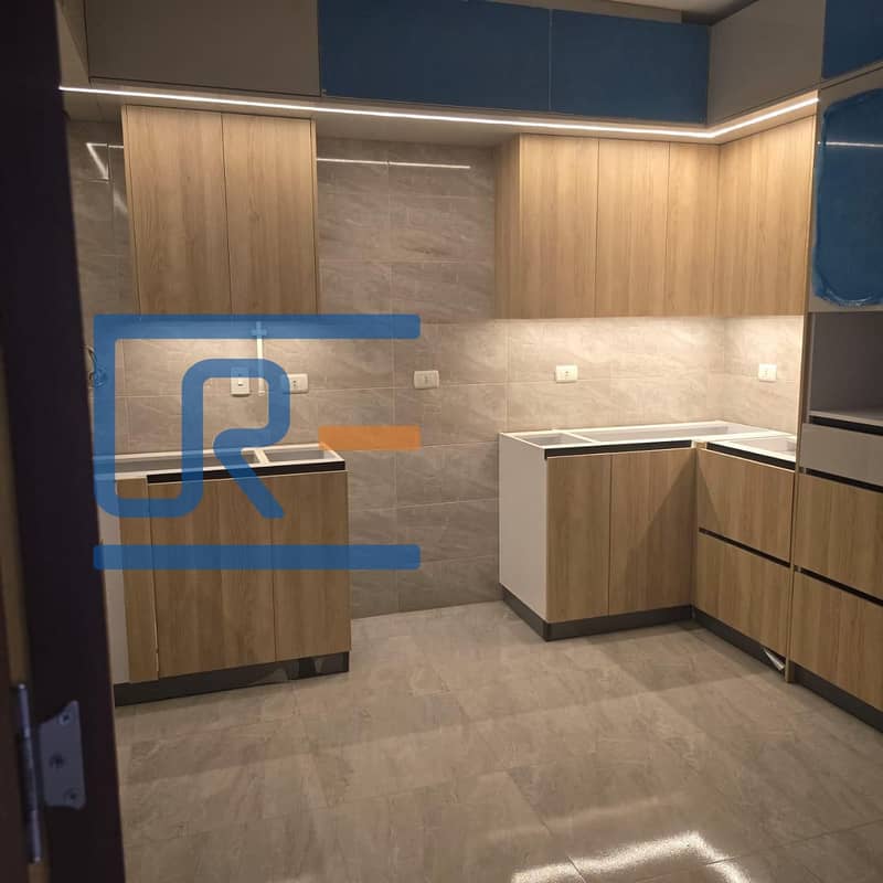 11 b7fc2f85-7d1f-4bbe-a7cd-7da023aaeeed. jpg