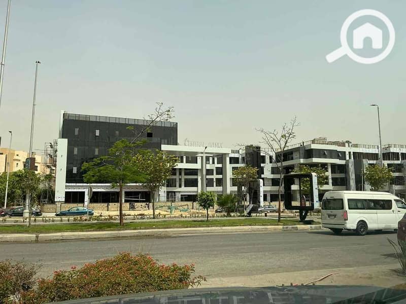 3 e204b432-2b55-4c92-9d9b-2926e7df0637. jpg