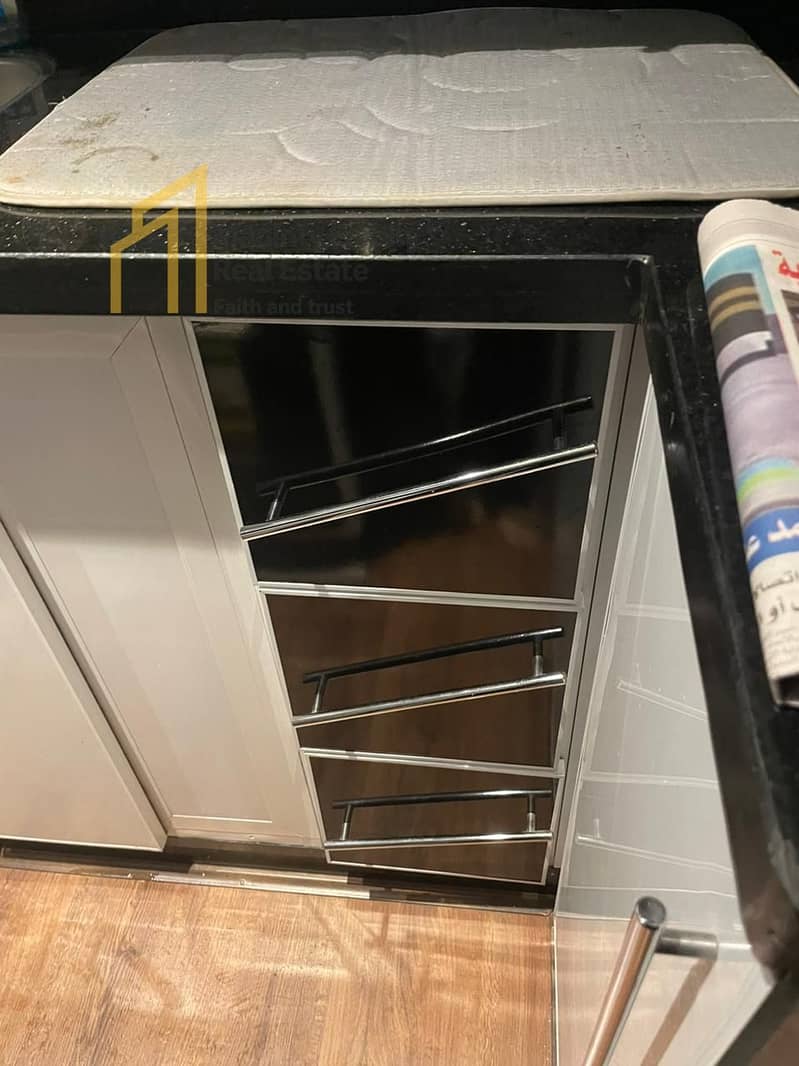 8 2497397e-d41a-40cb-be40-21cc5d3b14c3. jpg