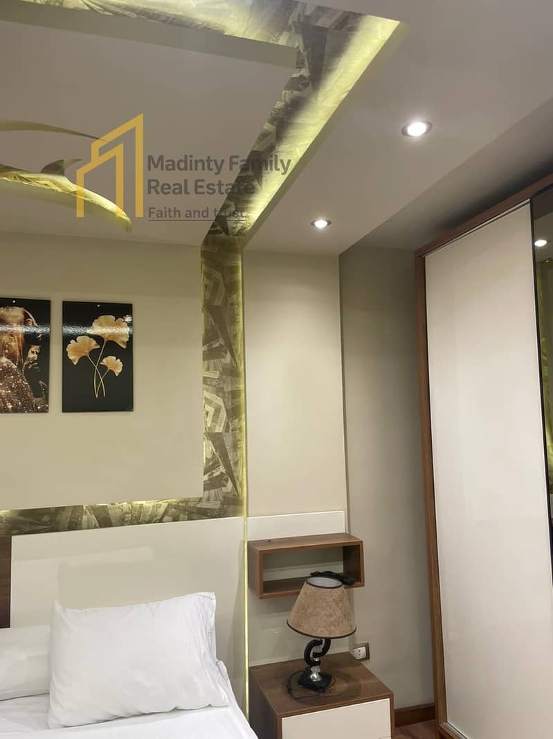 11 ee8596df-3a79-458f-96bc-d1bc96d65f5f. jpg