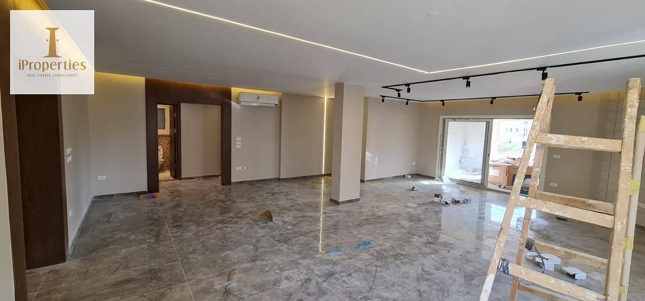 12 ebfcea60-b3dc-421f-9830-7621e1be59e3. png