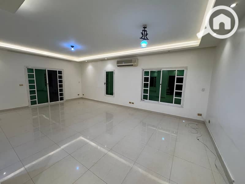 4 7c7c5368-0cce-4f0e-b50f-e23c8c9396fe. jpg