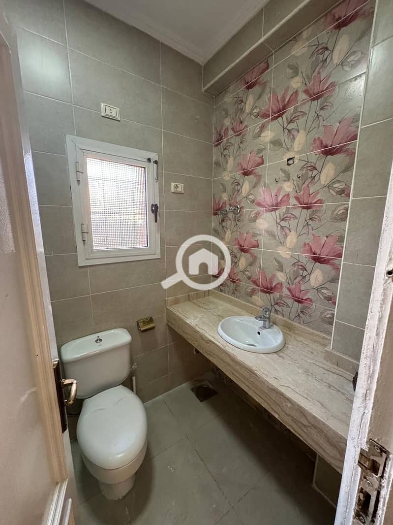 7 6075c896-cd33-4591-b52e-455df9c4ee93. jpg