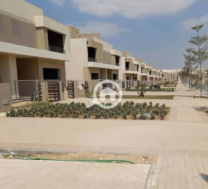 9 WhatsApp Image 2025-12-13 at 12.34. 02_1721118a. jpg