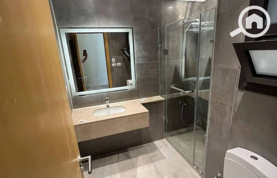 9 8245253-9d0f9o_1400x900. jpg