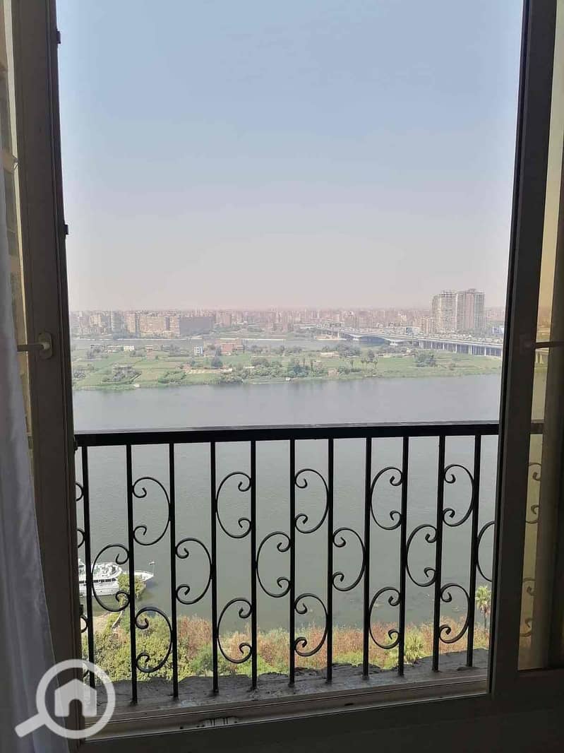 8 e9d33271-2ad4-4636-88f4-9b2917575da6. jpg