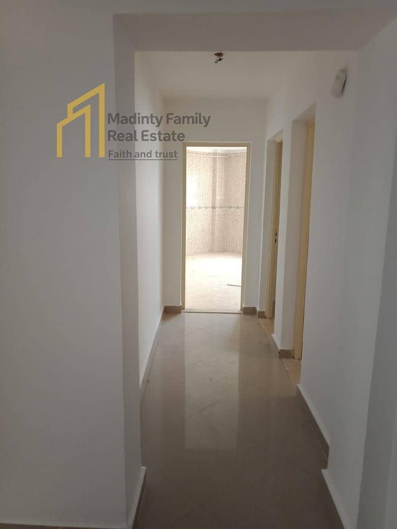 3 905b3f84-6d84-4ff3-9be1-33a90df0eb48. jpg