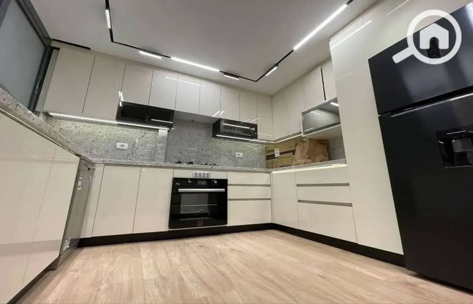 7 8183076-f2422o_1400x900. jpg