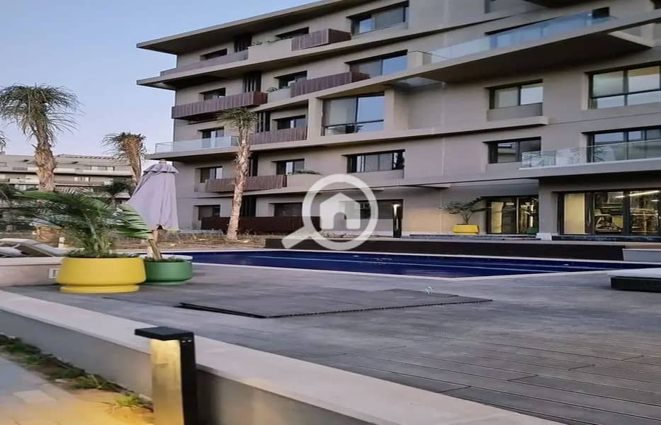 11 8183076-6bfd2o_1400x900. jpg