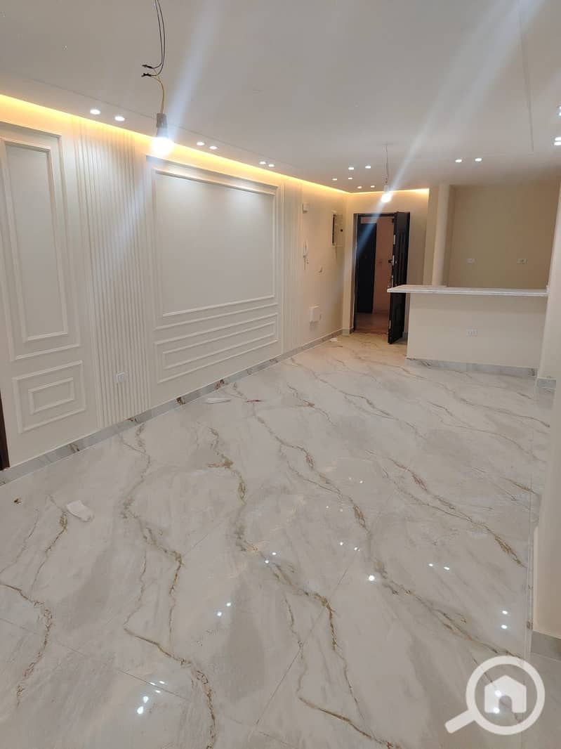 4 076133bf-56b0-4435-96bc-b52edb9bc5d3. jpg