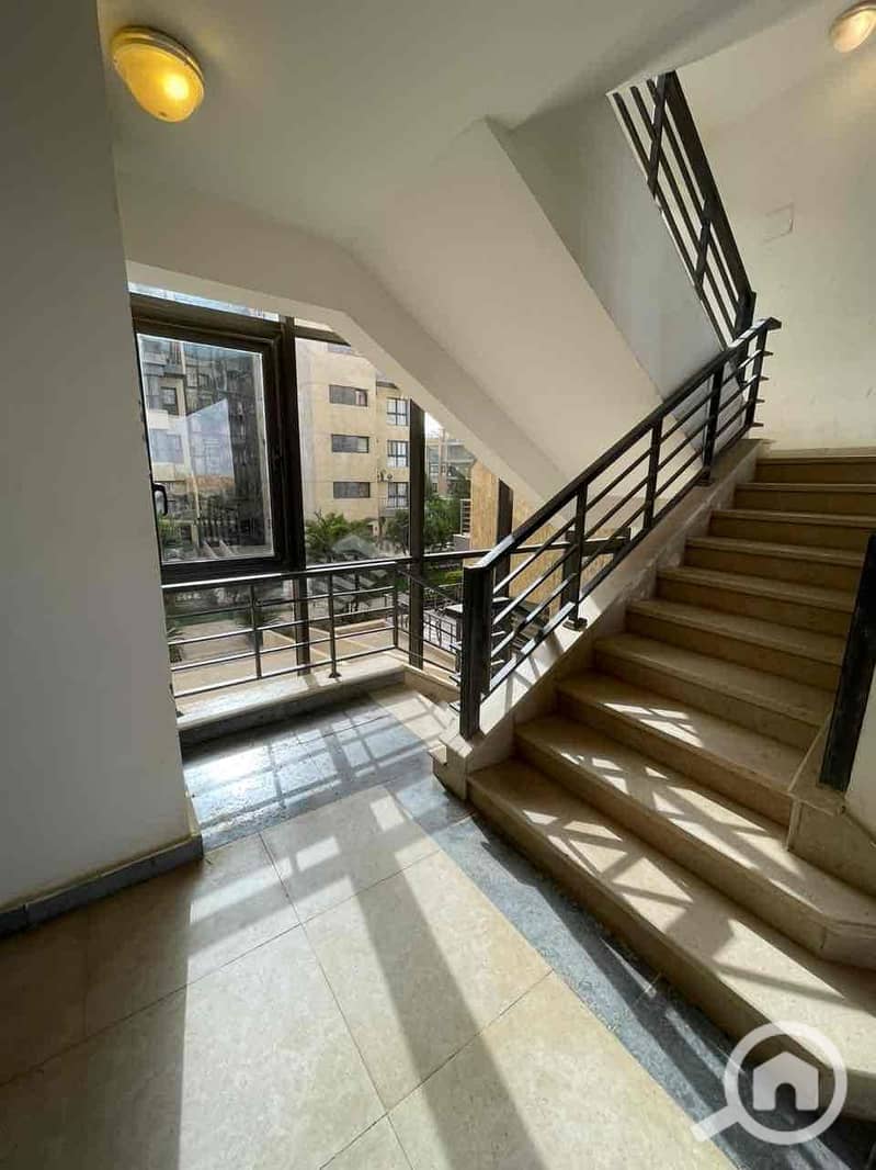 4 44a20a0e-5972-4f1f-8790-36d9d9da5059. jpg