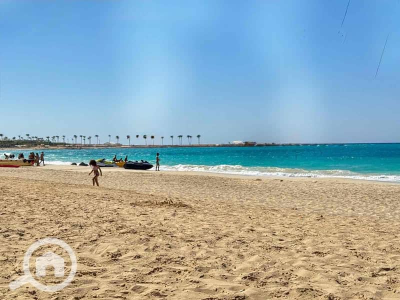 8 a394908c-7018-4886-bb02-bcaa65a98eb3. jpg