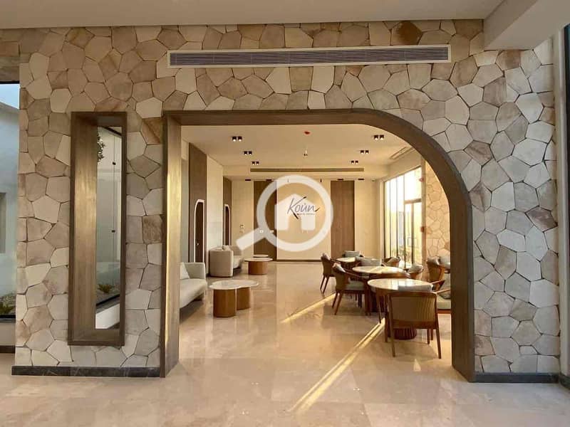 9 2c28c68a-3935-4a27-a700-2d6ce9229209. jpg