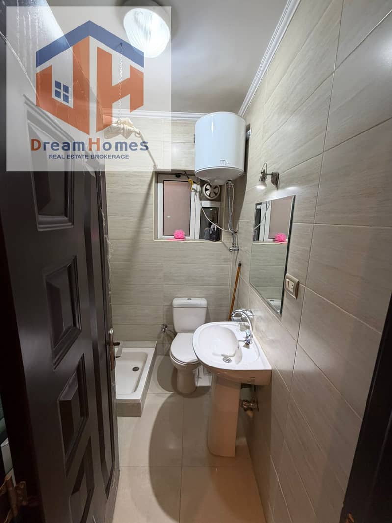 10 0255d76e-b0a8-4df4-8716-a41f4bf88a97. jpg