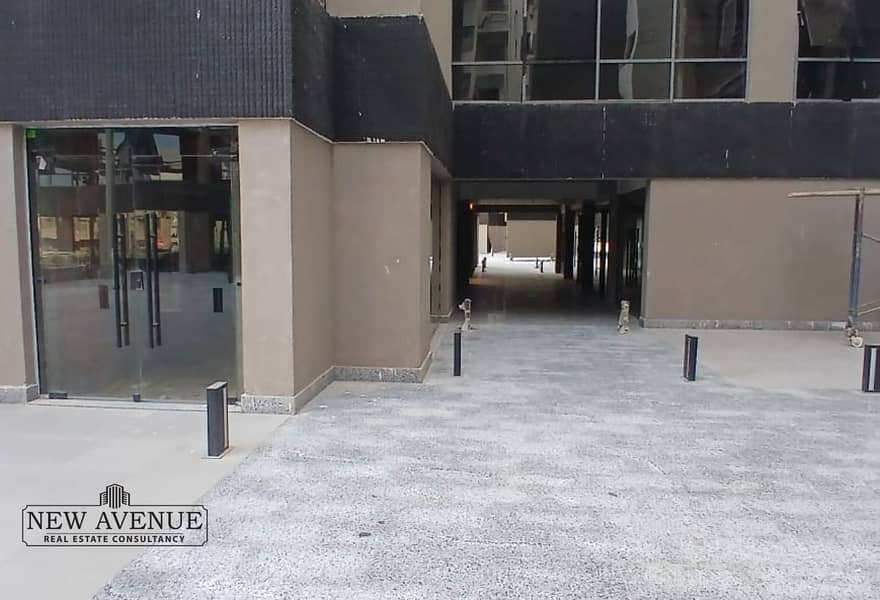 4 5bd66ee7-35b1-41fd-bf6c-114d1b39798c. jpg