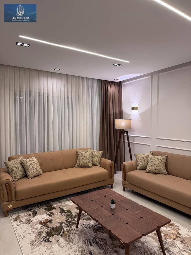 5 67b7d24e-fe60-4460-ae9a-b67c9d71dc80. jpg