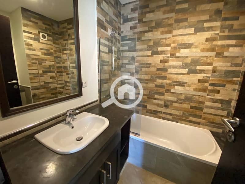 8 ad5a59df-9cfa-4742-8c28-68de5df7ea3b. jpg