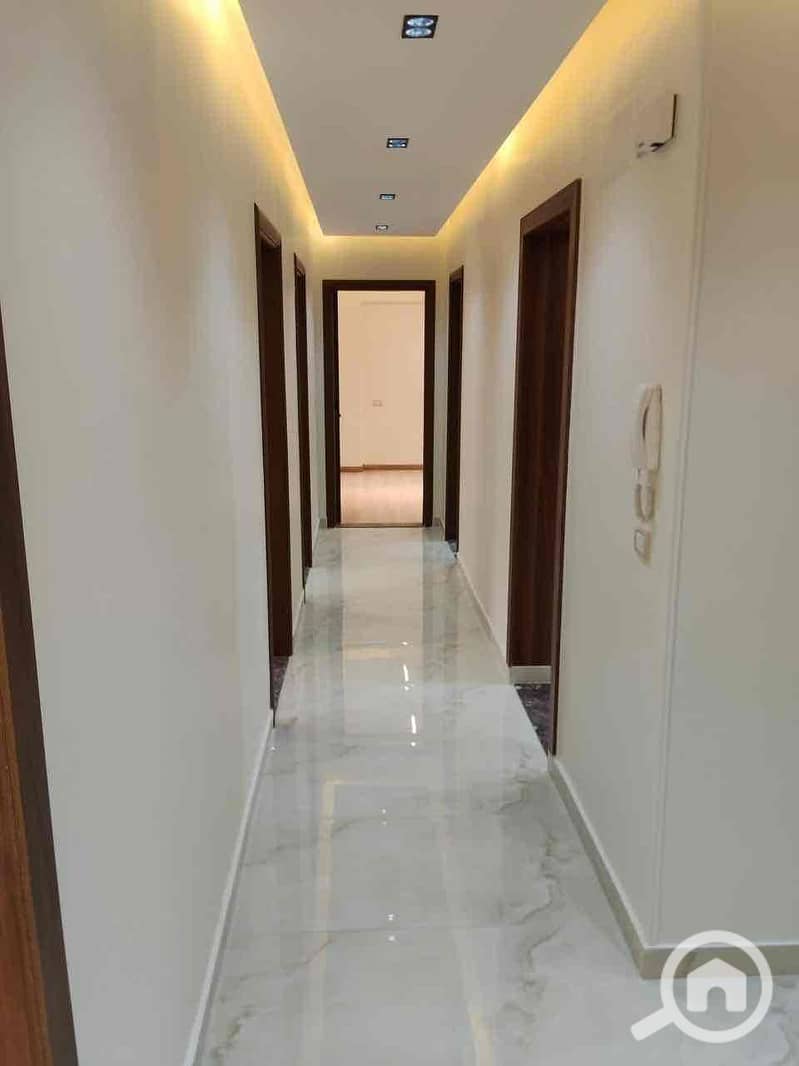 8 9216545e-f4c5-4f2d-922e-2e70e9a50fca. jpg